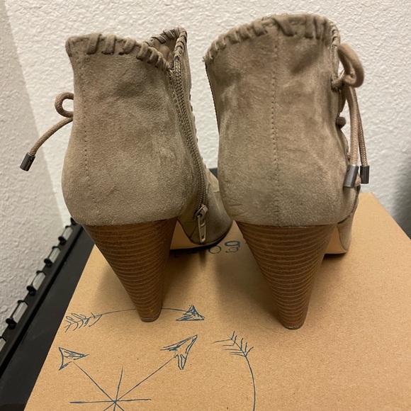 Indigo brand tan ankle booties. - Picture 3 of 6
